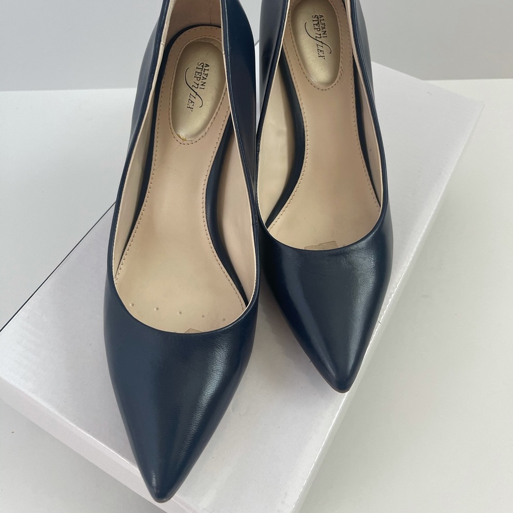 Alfani Navy Heels
